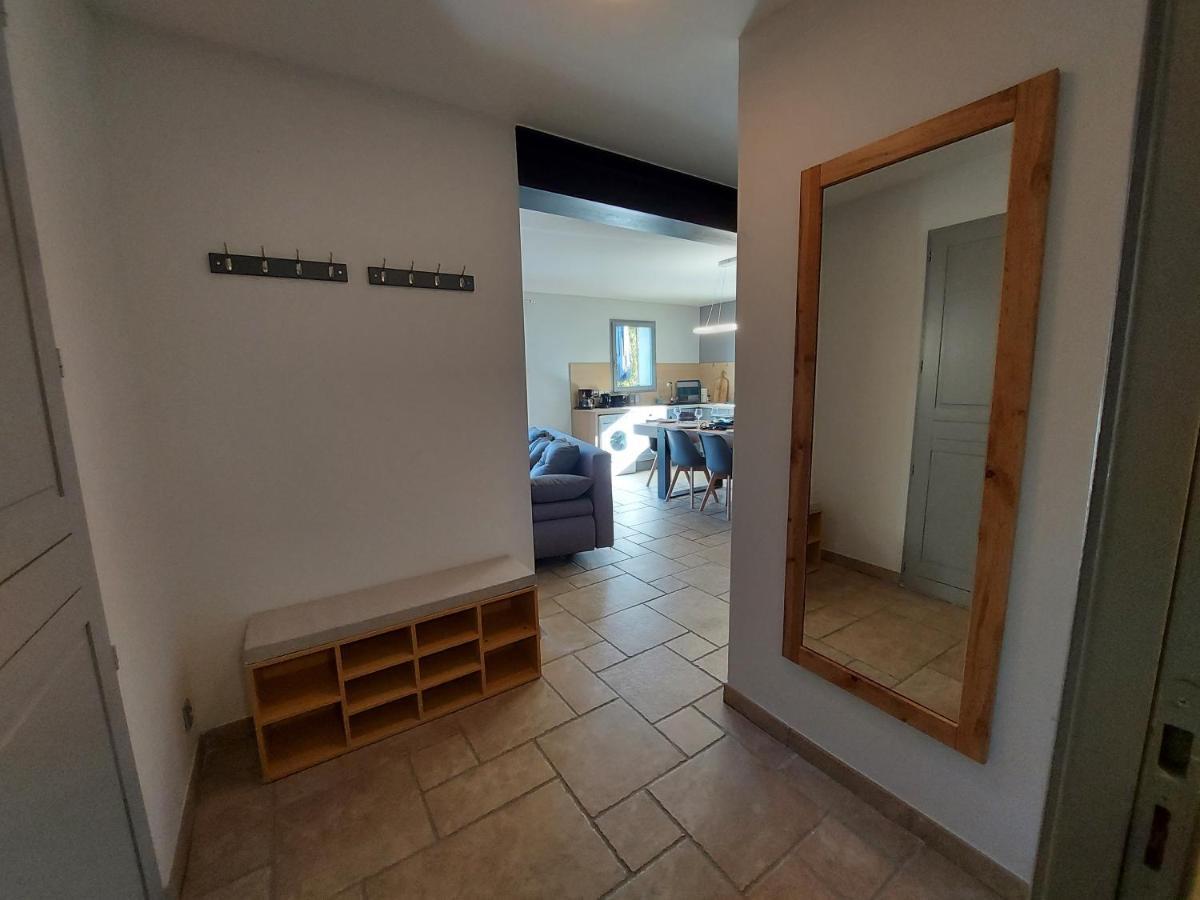 Entre Et Montagne, Chaleureuse Maison 3 Pièces Avec Très Belle Vue D'annecy. Terrasse, Jardin, Parking, Cheminée, Barbecue ….